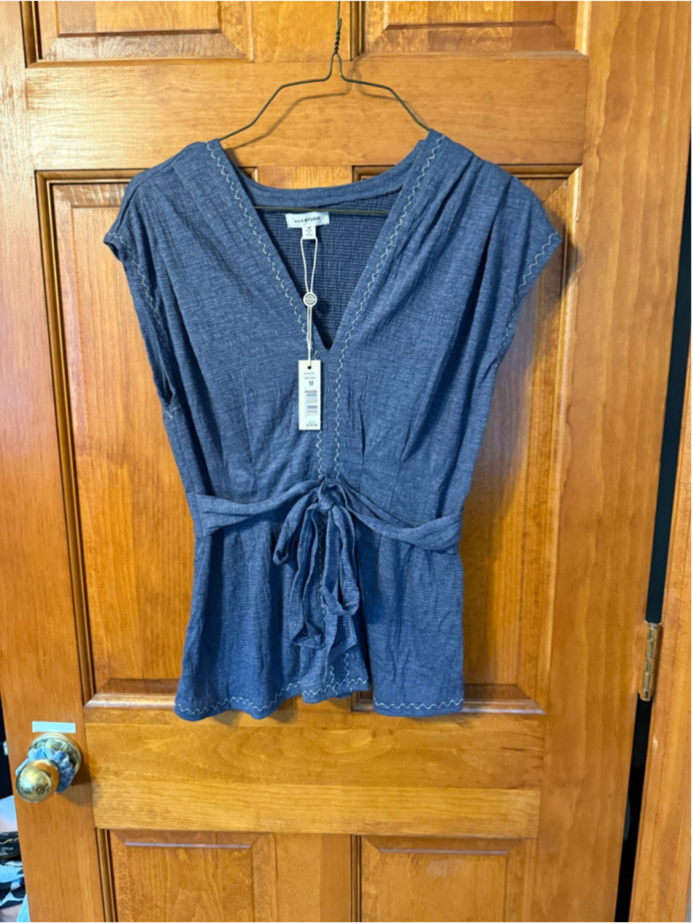 Women's Max Studio Blouse Size M Blue White V-Neck Tie Waist
